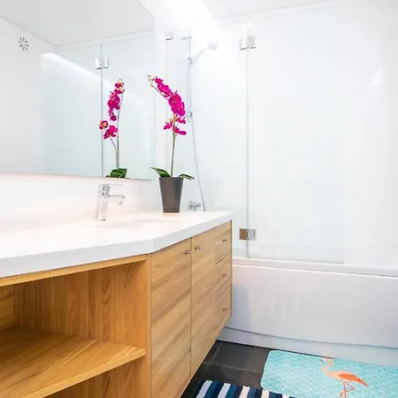 Guestready - Spacious Campolide Family Apt Fits 6 Apartment Lisbon